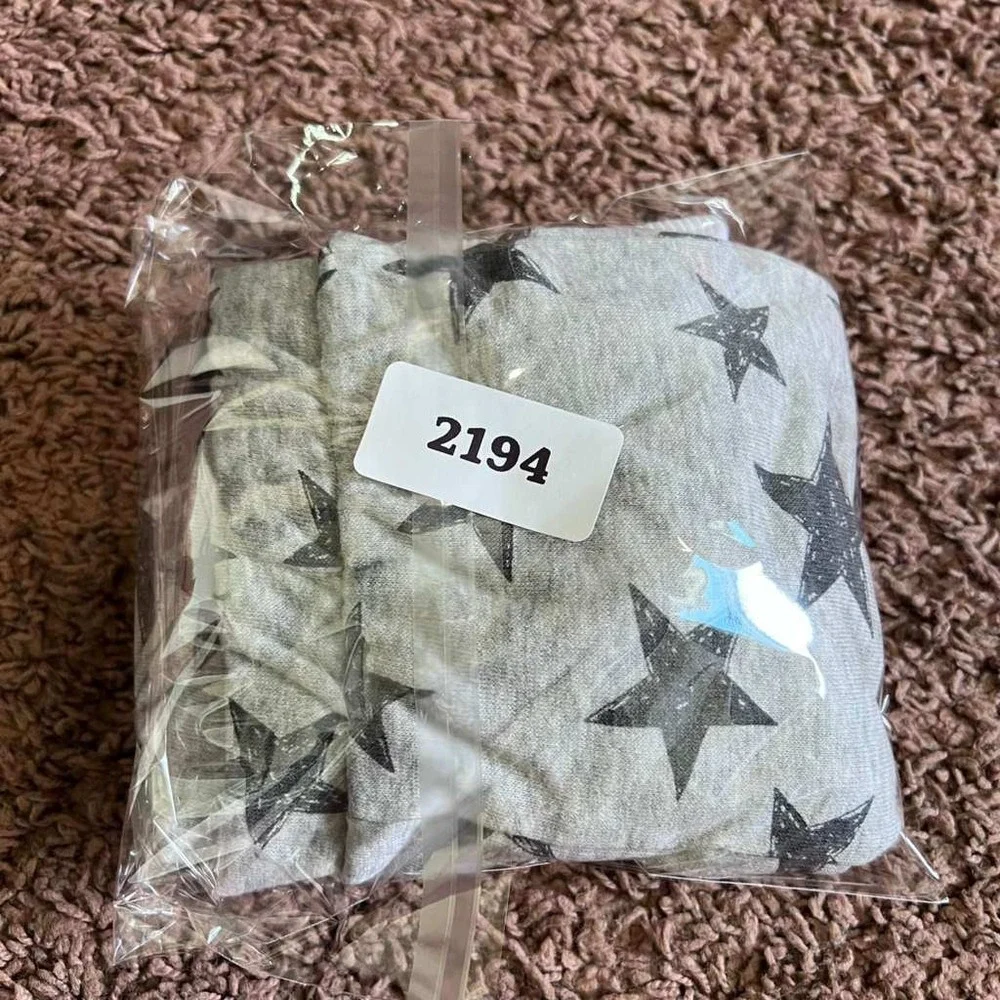 Grayson Mini Baby 12 Month Radiate Positivity Star Print 2pc Outfit Set Gray NWT